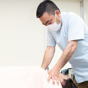 東京神田で首・肩こり改善初回特別価2980円コース