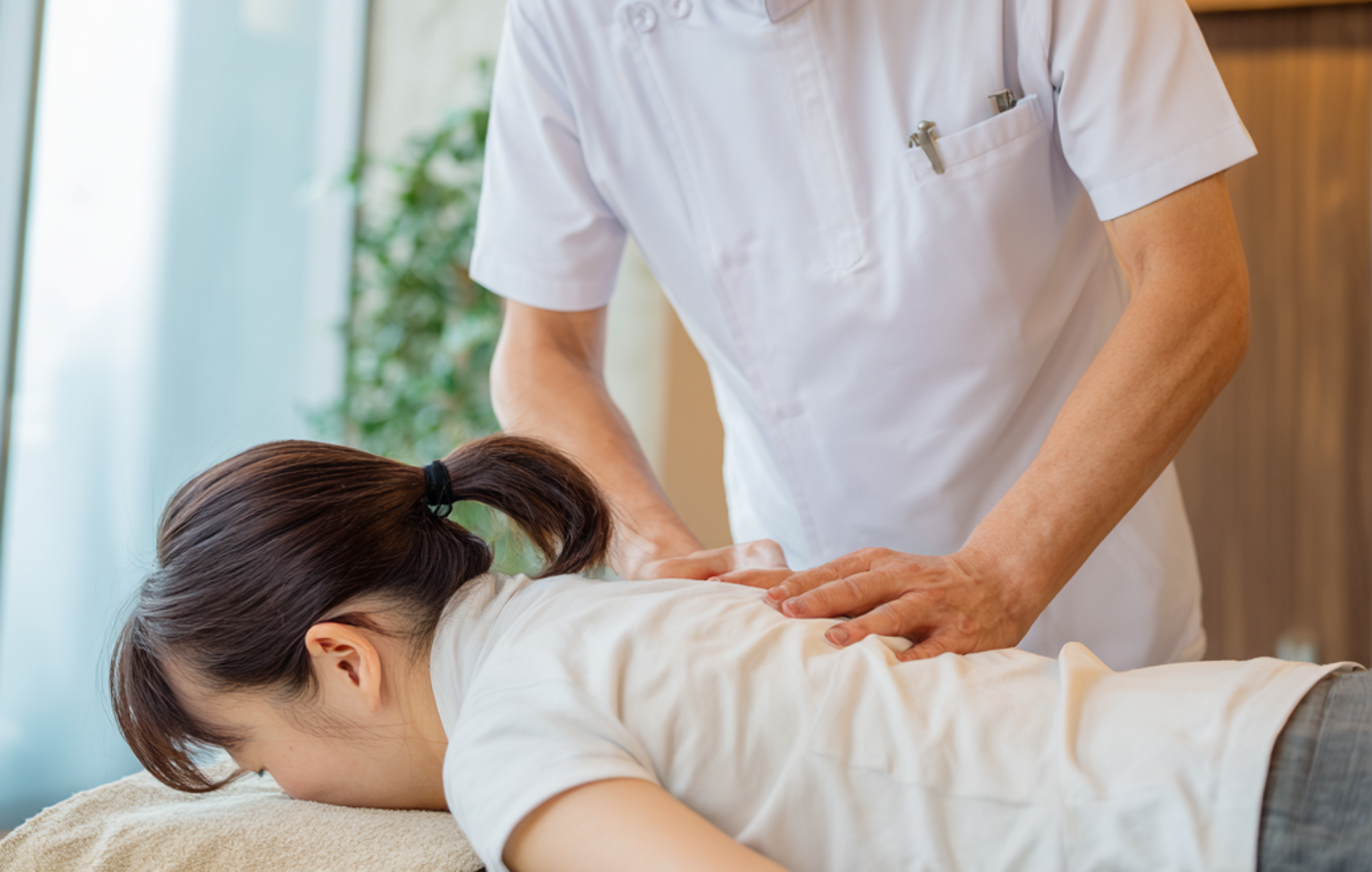 神田の整骨院で行う骨盤矯正・全身整体の施術イメージ